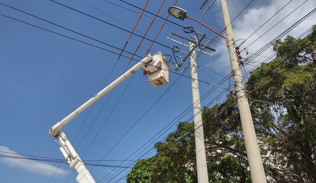 La empresa avanza con las jornadas de mantenimiento para optimizar el servicio eléctrico La empresa avanza con las jornadas de mantenimiento para optimizar el servicio eléctrico