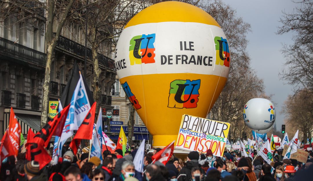 Los profesores franceses van a la huelga contra las "erraticas" normas covid Los profesores franceses van a la huelga contra las "erraticas" normas covid