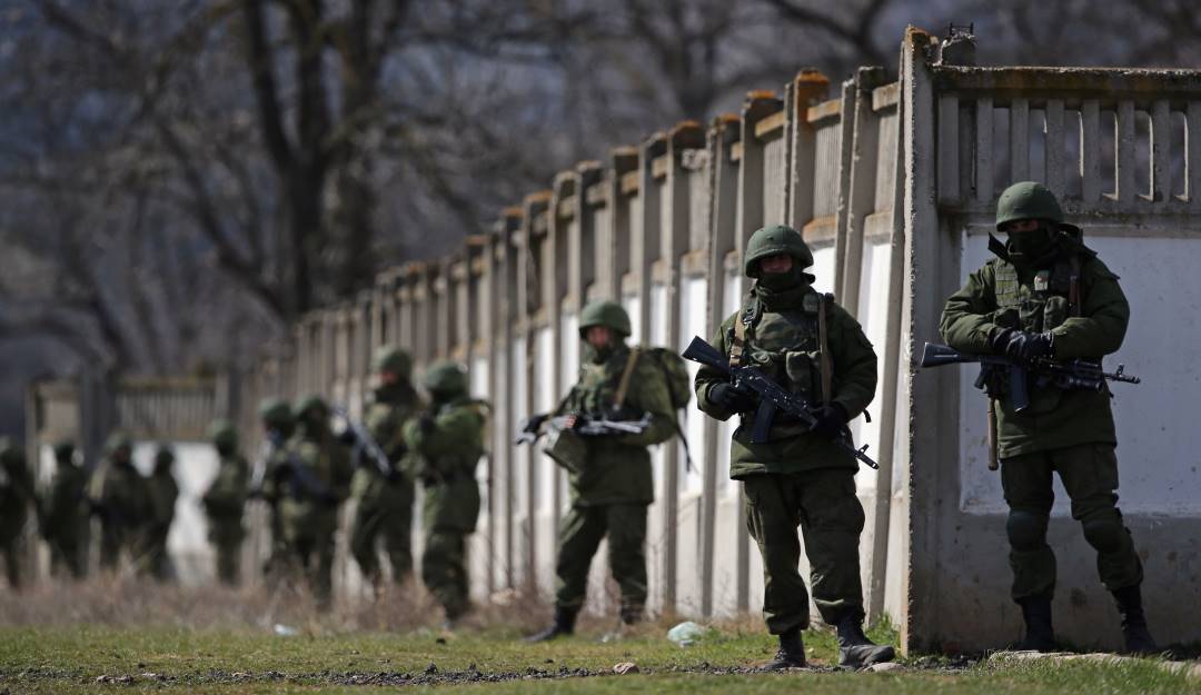 Militares rusos en la frontera entre Rusia y Ucrania. Foto: Getty Militares rusos en la frontera entre Rusia y Ucrania. Foto: Getty