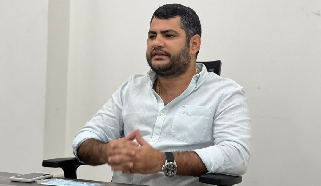 Rafael Castillo denunció que un grupo de “reconocidos políticos” se reunió en una finca para planear un atentado que ya habría sido pagado Rafael Castillo denunció que un grupo de “reconocidos políticos” se reunió en una finca para planear un atentado que ya habría sido pagado