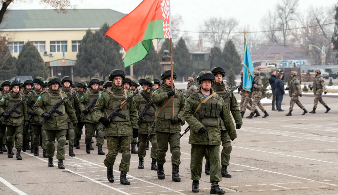 Tropas de Bielorrusia en una cumbre en Kazajistán Tropas de Bielorrusia en una cumbre en Kazajistán