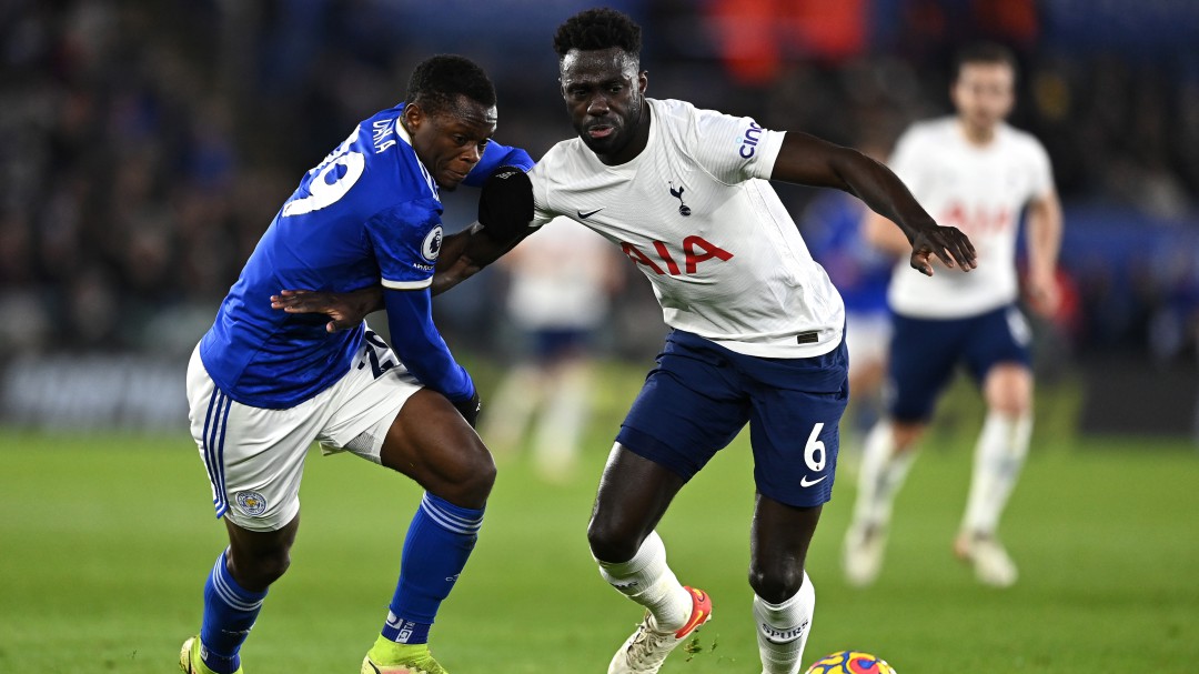 Con Dávinson, Tottenham logró un triunfo milagroso ante el Leicester