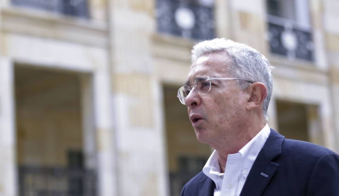 Álvaro Uribe Vélez Álvaro Uribe Vélez