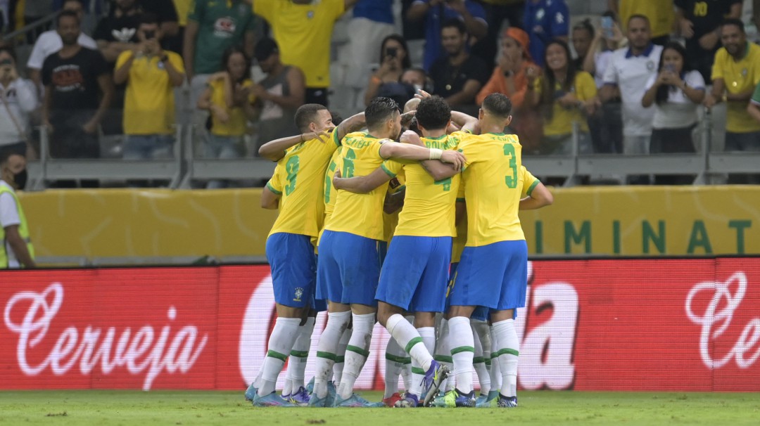 El invicto Brasil golea a Paraguay y lo deja sin oportunidad de ir a Catar