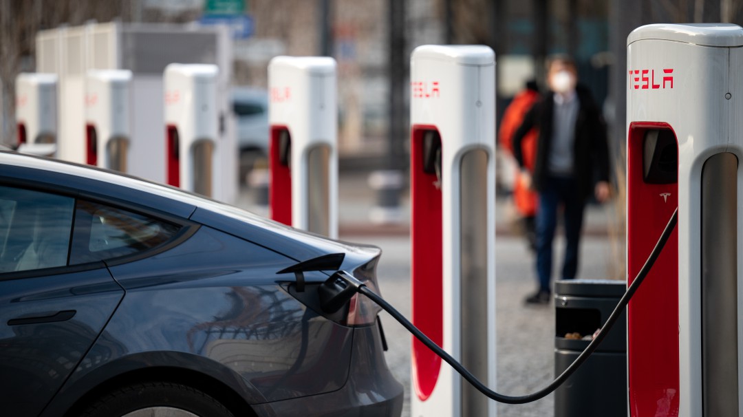 Más de 50.000 carros de la marca Tesla tendrán que ser revisados