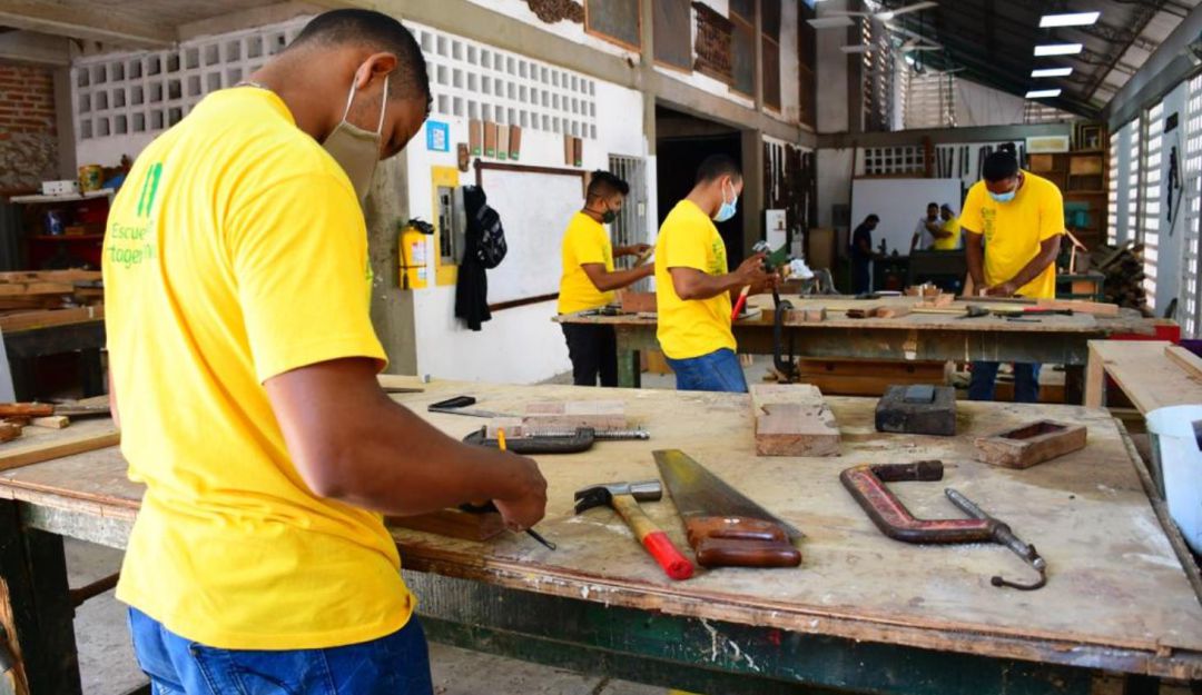 Los jóvenes fueron seleccionados para formarse en oficios relacionados con la conservación del patrimonio cultural Los jóvenes fueron seleccionados para formarse en oficios relacionados con la conservación del patrimonio cultural