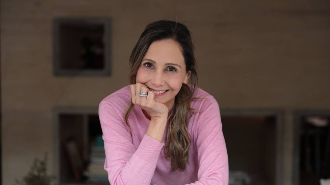 La podcaster Mima Peña se estrena en la literatura con «Once desencuentros»