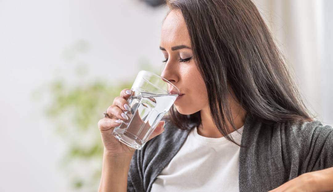 Tomando agua - Getty images Tomando agua - Getty images