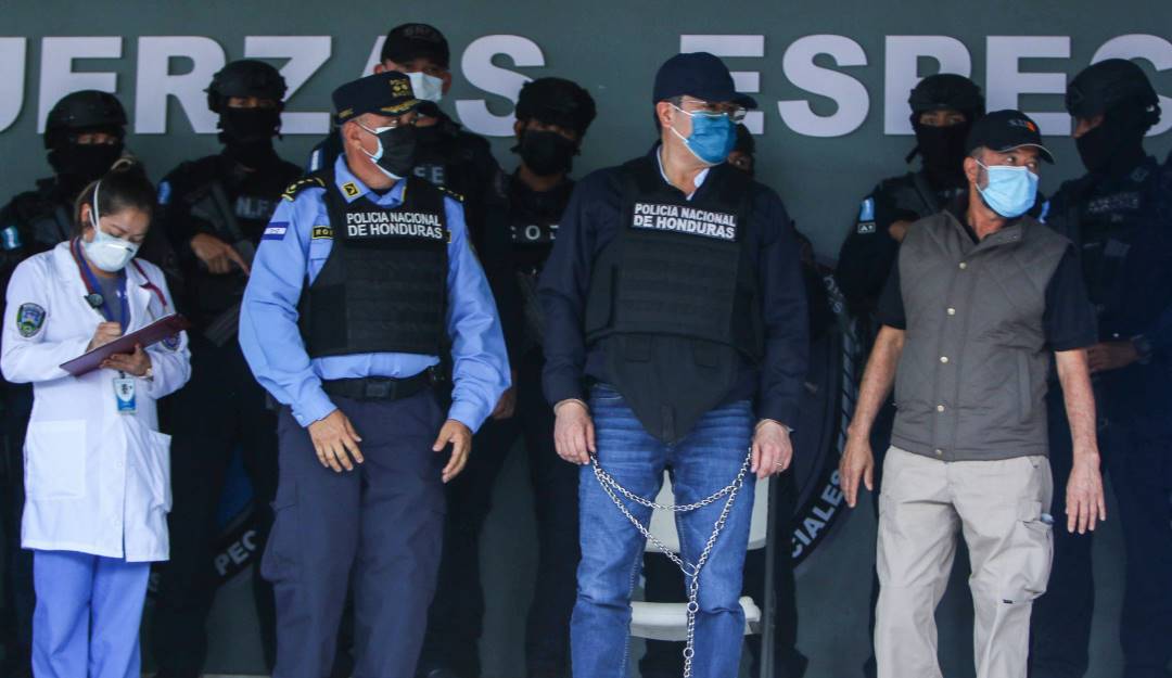 El expresidente hondureño, Juan Orlando Hernández, tras su detención. Foto: Getty El expresidente hondureño, Juan Orlando Hernández, tras su detención. Foto: Getty