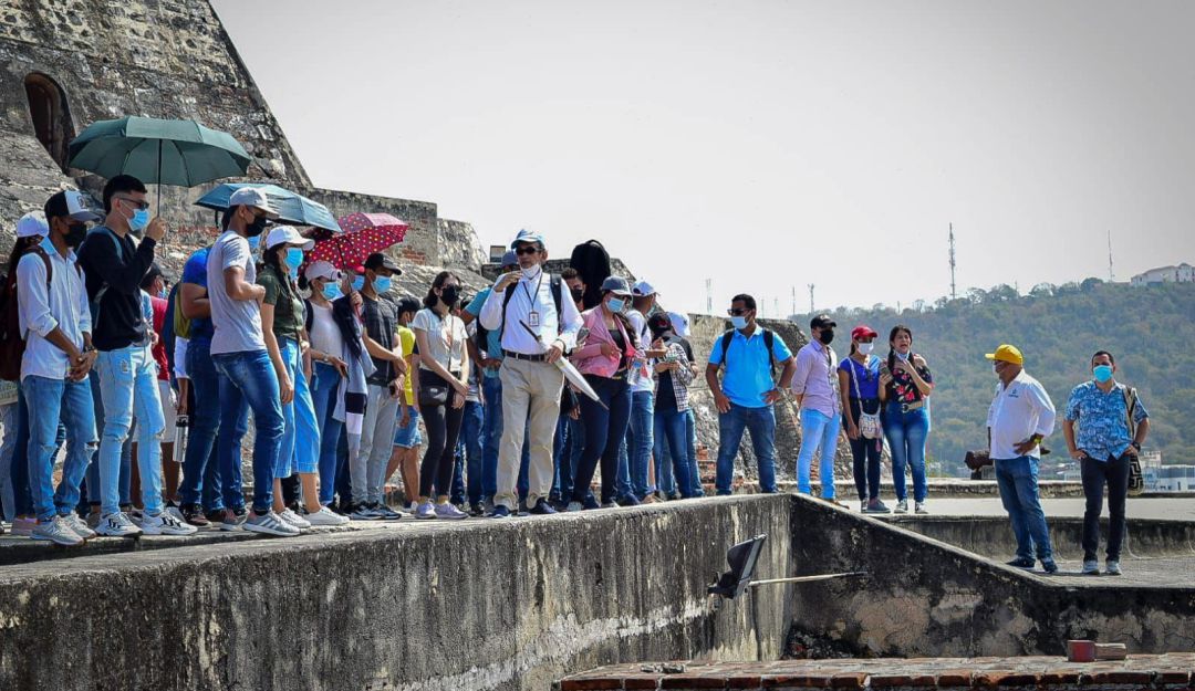 Con la participación de más de 50 estudiantes de IX semestre de Ingeniería Civil de la Universidad de Cartagena Con la participación de más de 50 estudiantes de IX semestre de Ingeniería Civil de la Universidad de Cartagena