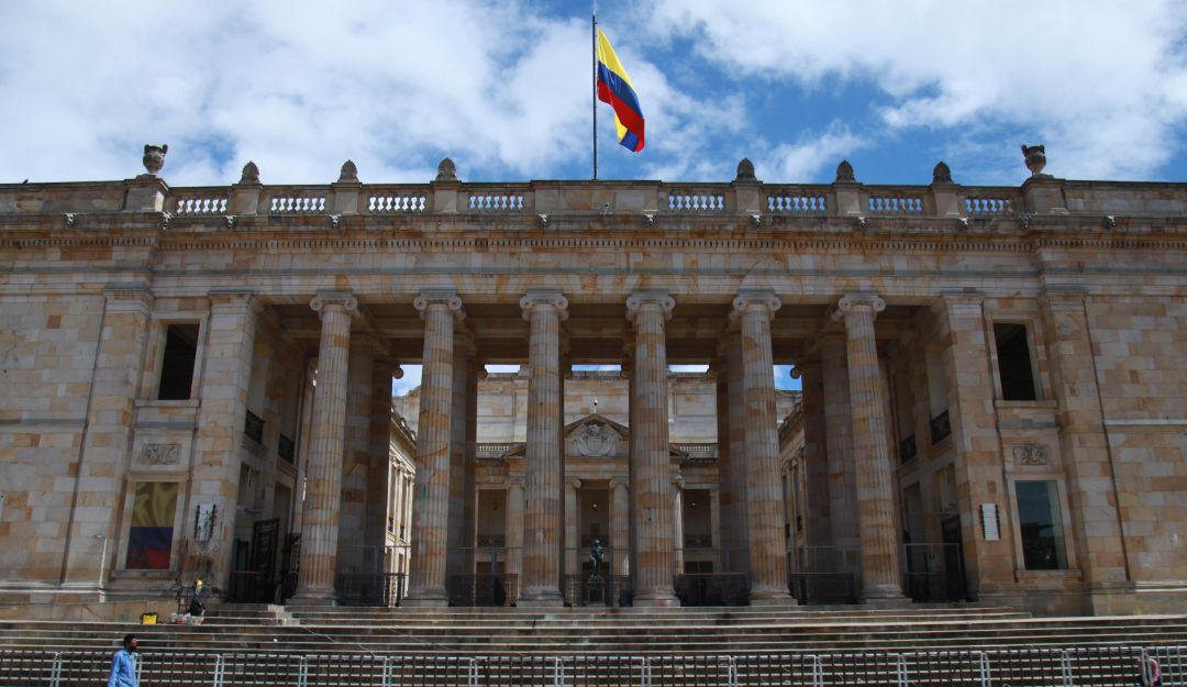 Funcionarias del Congreso pidieron a la candidata Katherine Juvinao retractarse por denuncias sobre acoso sexual al interior del legislativo Funcionarias del Congreso pidieron a la candidata Katherine Juvinao retractarse por denuncias sobre acoso sexual al interior del legislativo