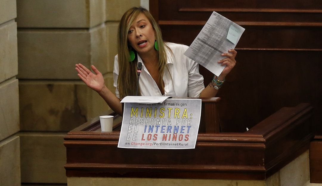 Tutela busca frenar la orden para retirar vallas con la palabra 'Abudinear' Tutela busca frenar la orden para retirar vallas con la palabra 'Abudinear'