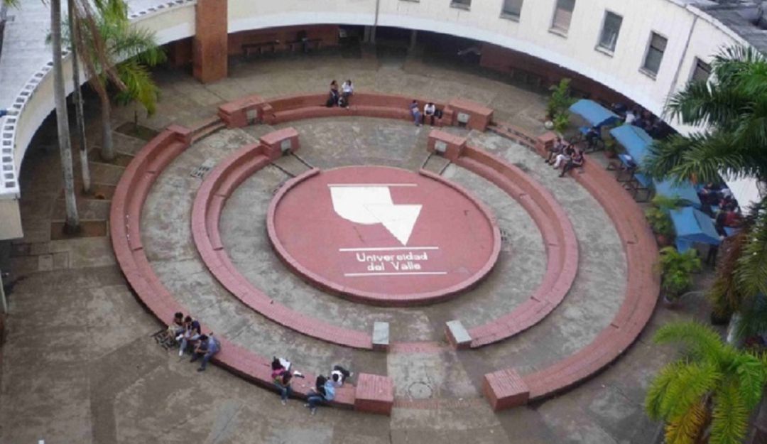 En Uivalle se han adecuado algunos salones, el uso de tapabocas en espacios cerrados deberá seguir de manera obligatoria y se han ubicado lavamanos. En Uivalle se han adecuado algunos salones, el uso de tapabocas en espacios cerrados deberá seguir de manera obligatoria y se han ubicado lavamanos.