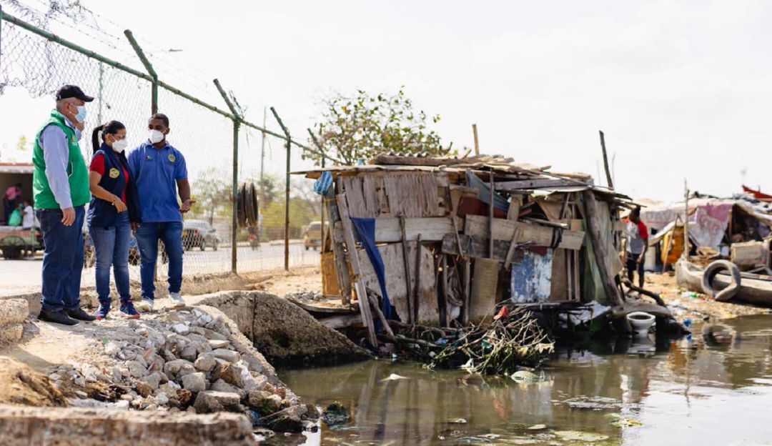 Cardique y la Capitanía de Puerto liderarán esta actividad, en donde se retirarán 10 embarcaciones que son foco de contaminación Cardique y la Capitanía de Puerto liderarán esta actividad, en donde se retirarán 10 embarcaciones que son foco de contaminación