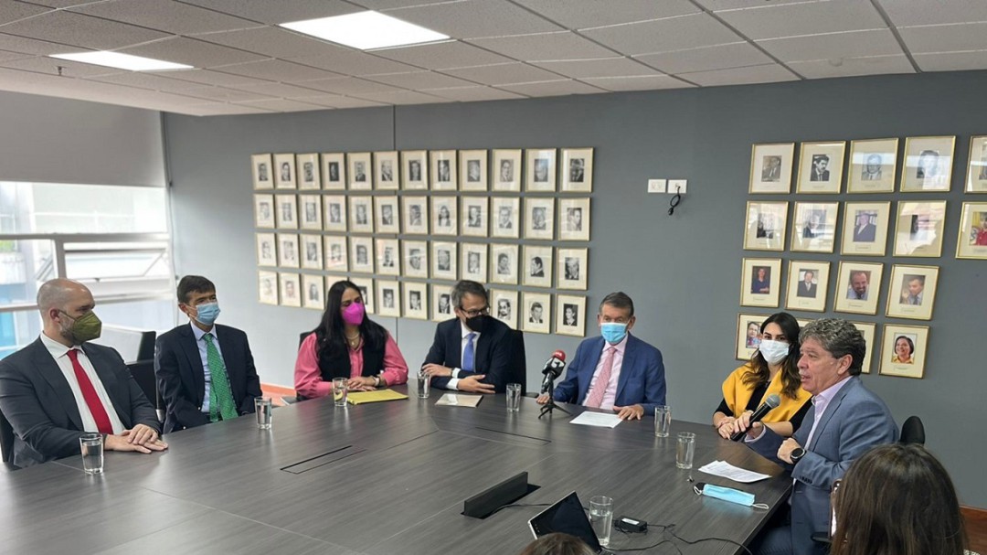Avianca oficializó hoy el reintegro de 104 aviadores tras la huelga de 2017