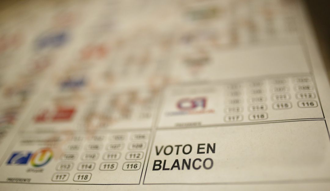Coaliciones presidenciales denuncian irregularidades en votación a consultas en el exterior Coaliciones presidenciales denuncian irregularidades en votación a consultas en el exterior