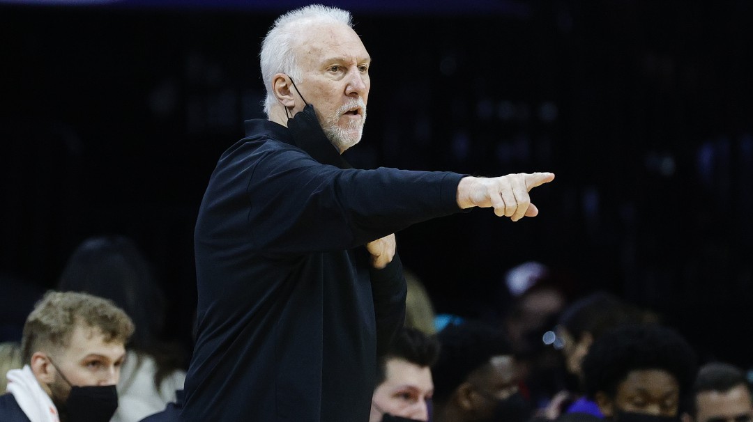 Popovich hace historia en la NBA tras ser el entrenador más ganador