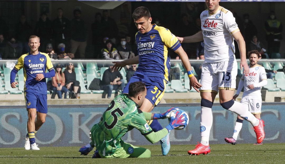 David Ospina durante el juego ante el Hellas Verona. David Ospina durante el juego ante el Hellas Verona.