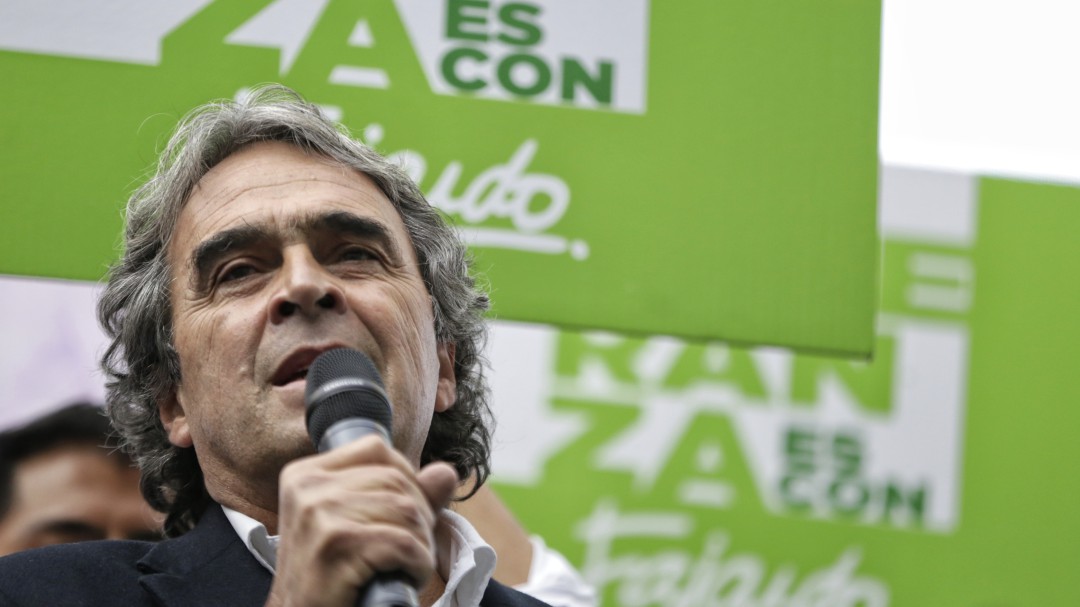 Fajardo dice que personas de cualquier partido podrían llegar a su campaña