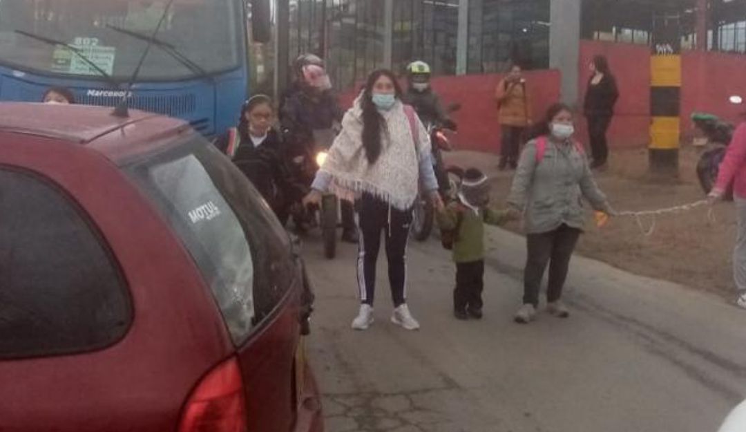 Mamás de la vereda corinto en Usme Mamás de la vereda corinto en Usme