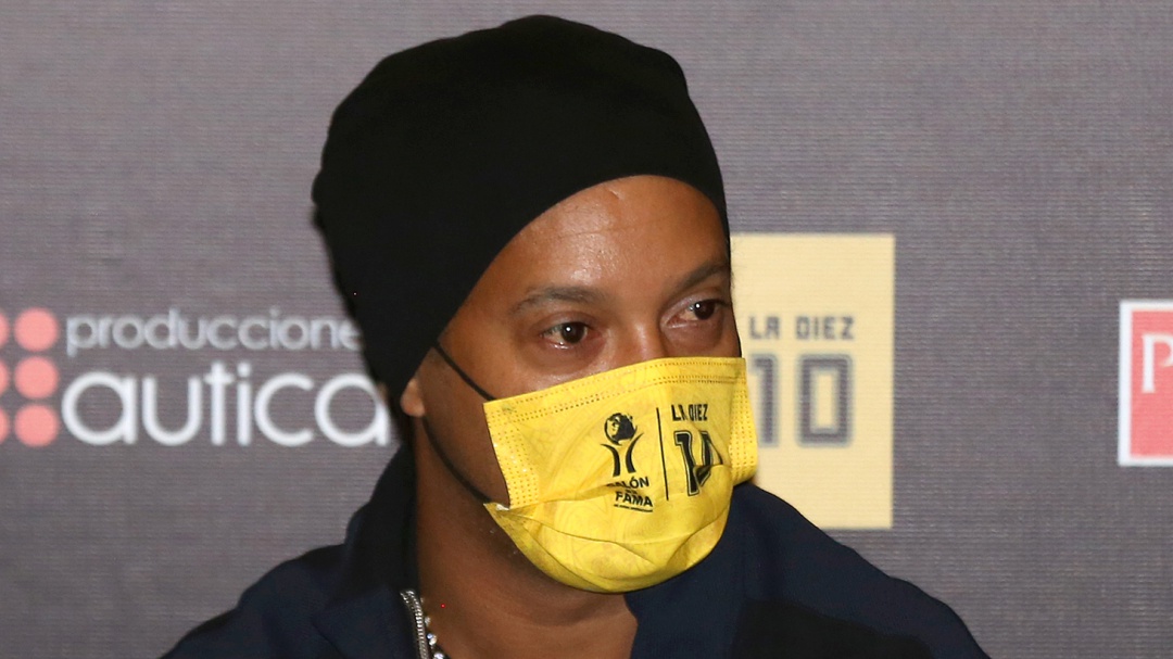 Ronaldinho defendió a Lionel Messi: "Es difícil cuestionarlo"
