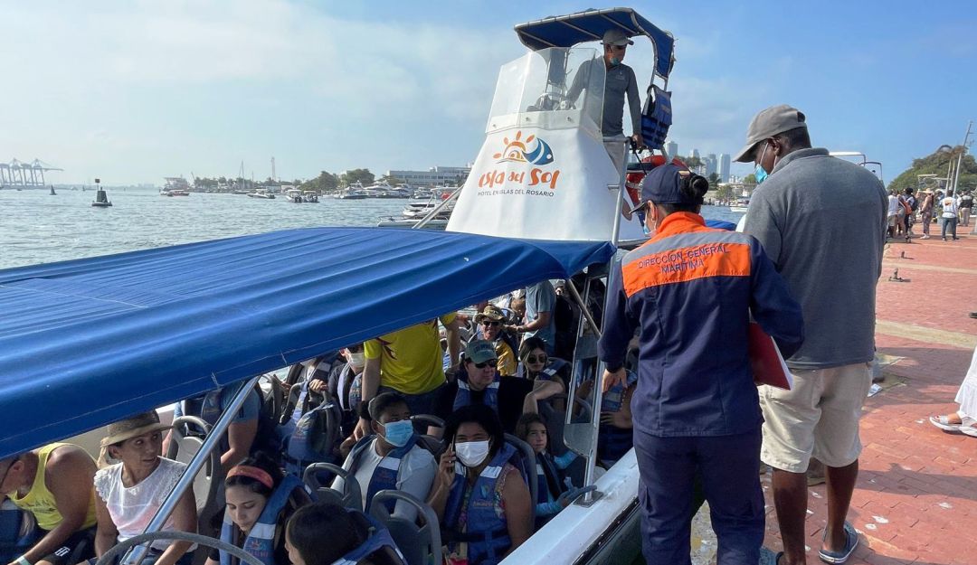 La Capitanía de Puerto de Cartagena registró el zarpe de 375 naves La Capitanía de Puerto de Cartagena registró el zarpe de 375 naves