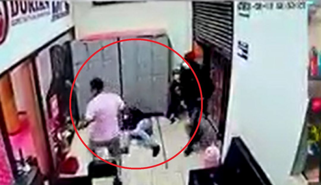 VIDEO: Lo iban a robar, pero no sabían que sabia artes marciales VIDEO: Lo iban a robar, pero no sabían que sabia artes marciales