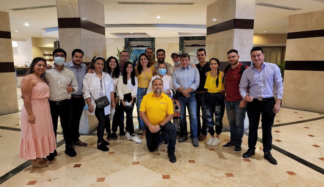 Delegación ibaguereña al termino de ExpoComer Panamá Delegación ibaguereña al termino de ExpoComer Panamá