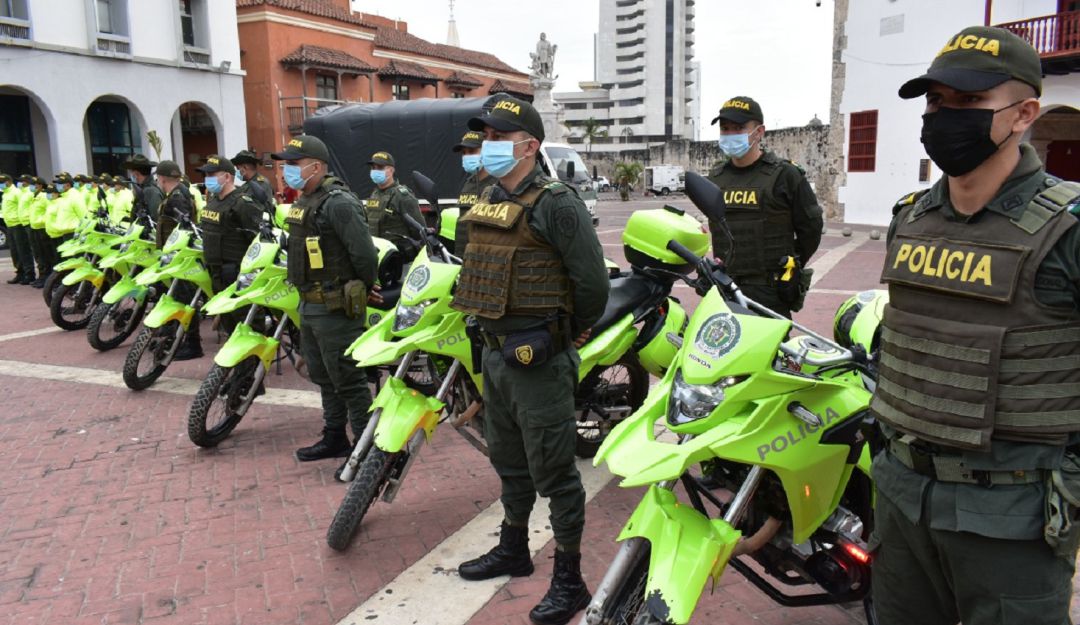 El primer paquete de contratación fue por valor de 955 millones de pesos. Este primer semestre se invertirán 5 mil millones de pesos El primer paquete de contratación fue por valor de 955 millones de pesos. Este primer semestre se invertirán 5 mil millones de pesos