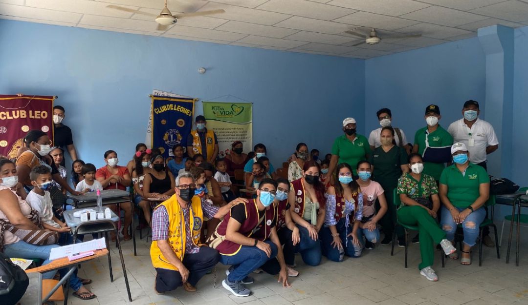 Durante la actividad se adelantaron tomas de presión arterial, tamizajes de peso y glucometrías. También se abordó un enfoque de salud sexual Durante la actividad se adelantaron tomas de presión arterial, tamizajes de peso y glucometrías. También se abordó un enfoque de salud sexual