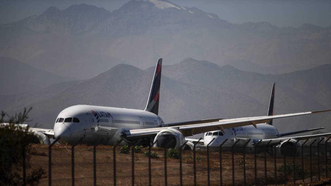 Avión Solidario: Acuerdo entre ACNUR y Latam en apoyo a los refugiados