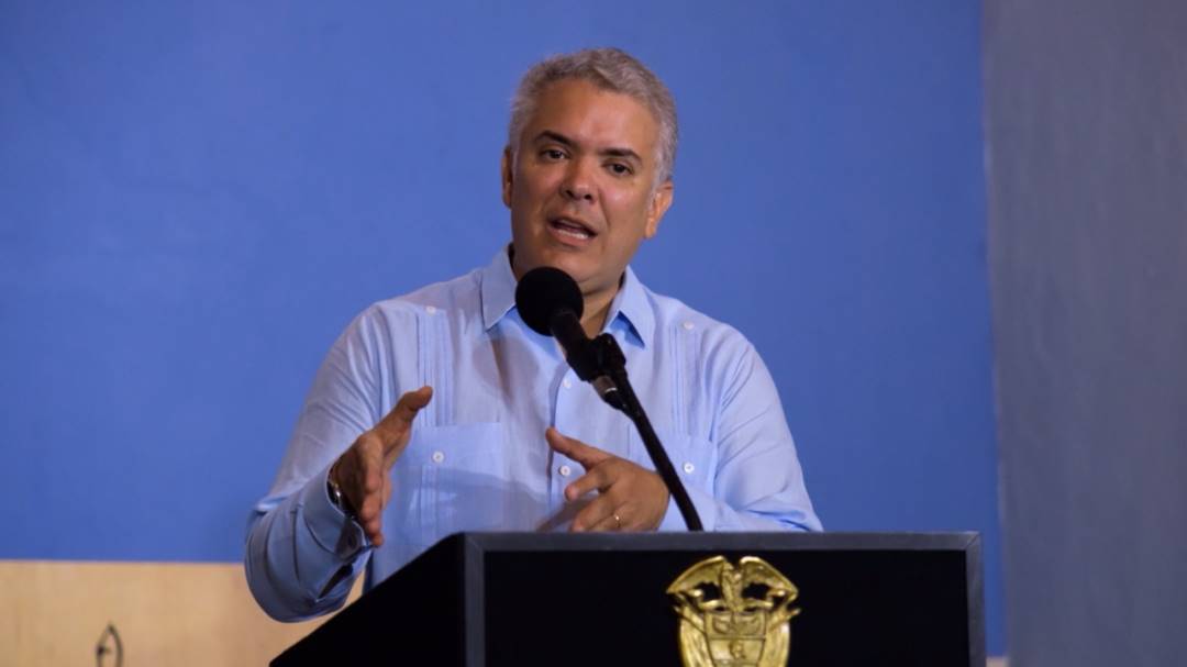 No debe ser permanente, se puede focalizar: Duque sobre restricción a parrillero