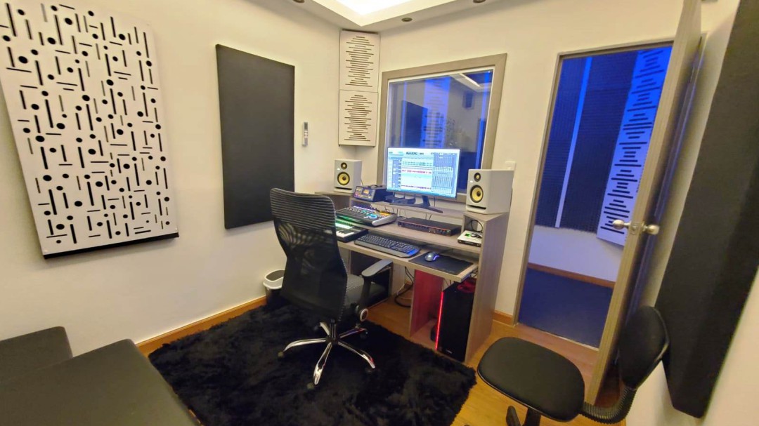 Localidad 3 de Cartagena tiene primer estudio de grabación de audio público