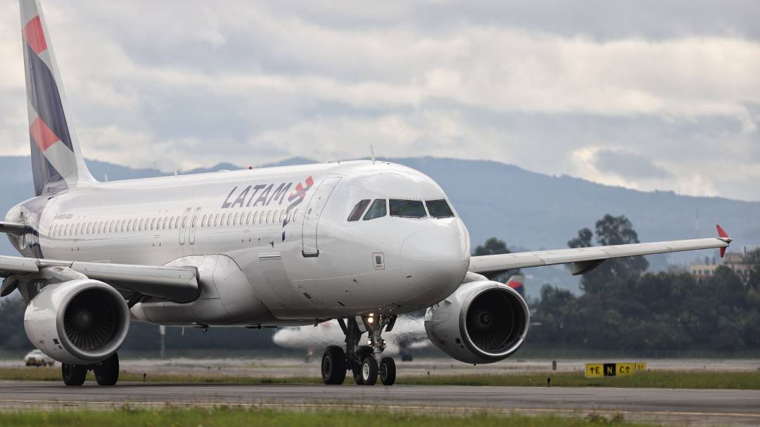La campaña de LATAM para atraer los viajeros frecuentes de otras aerolíneas