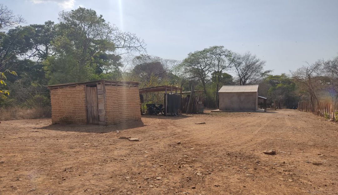 Comunidad El Charito, zona rural de Albania, La Guajira hasta donde llegó Caracol Radio Comunidad El Charito, zona rural de Albania, La Guajira hasta donde llegó Caracol Radio