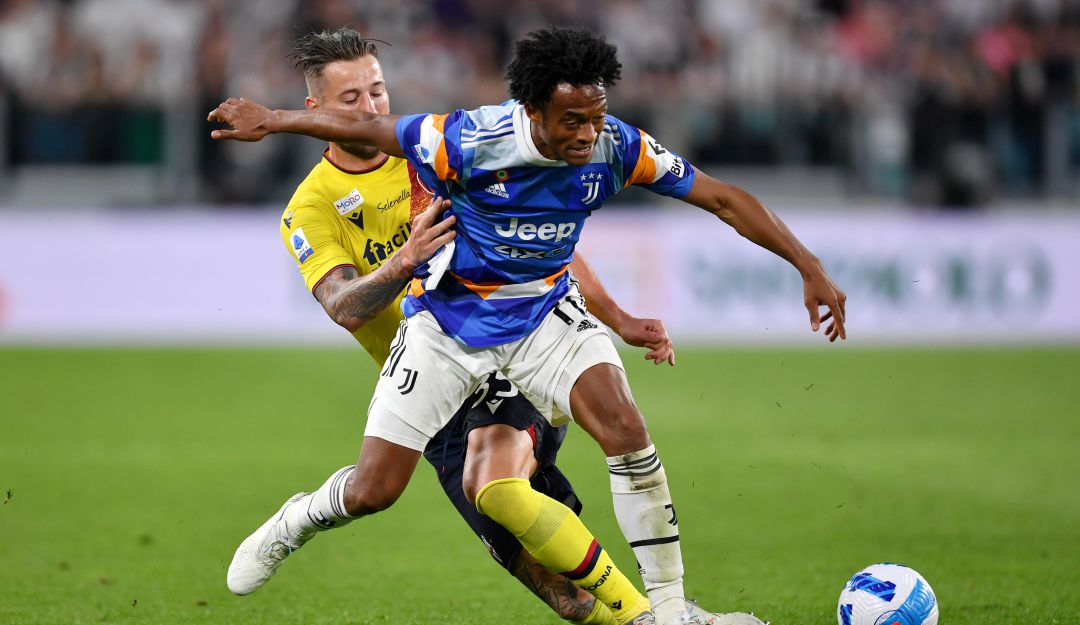 Juan Guillermo Cuadrado en el partido ante Bolonia por la Serie A Juan Guillermo Cuadrado en el partido ante Bolonia por la Serie A
