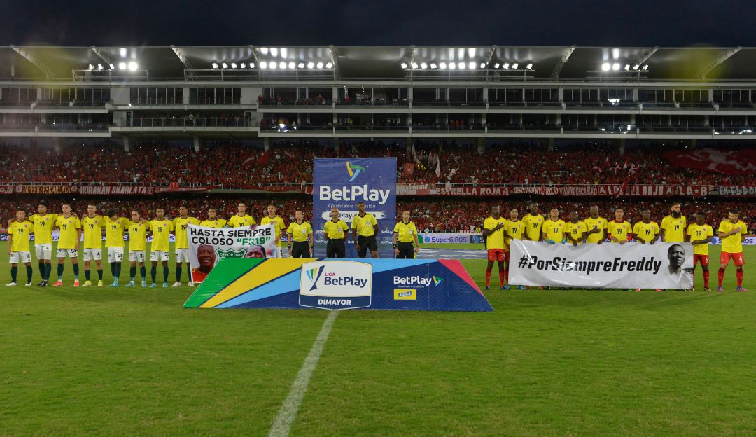 Jugadores de América y Deportivo Cali antes del clásico vallecaucano Jugadores de América y Deportivo Cali antes del clásico vallecaucano