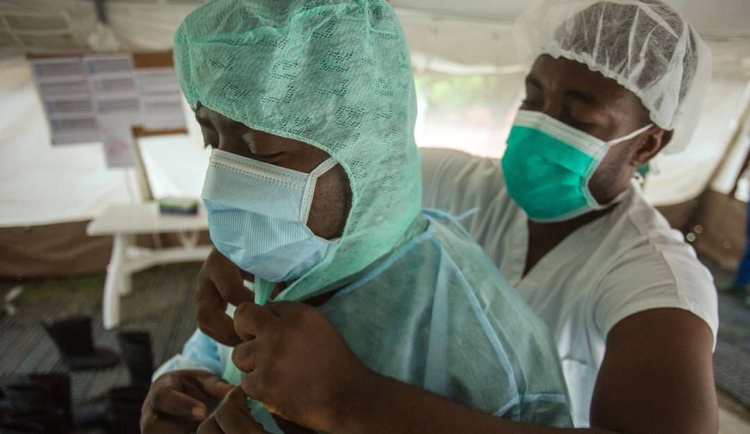 Preparación del personal sanitario haitiano ante la nueva enfermedad que se propaga en el país. Foto: Getty Preparación del personal sanitario haitiano ante la nueva enfermedad que se propaga en el país. Foto: Getty