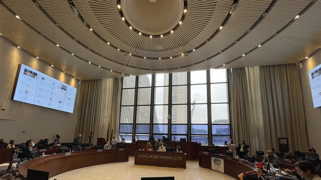 Debate sobre venta de UNE vuelve al Concejo de Medellín