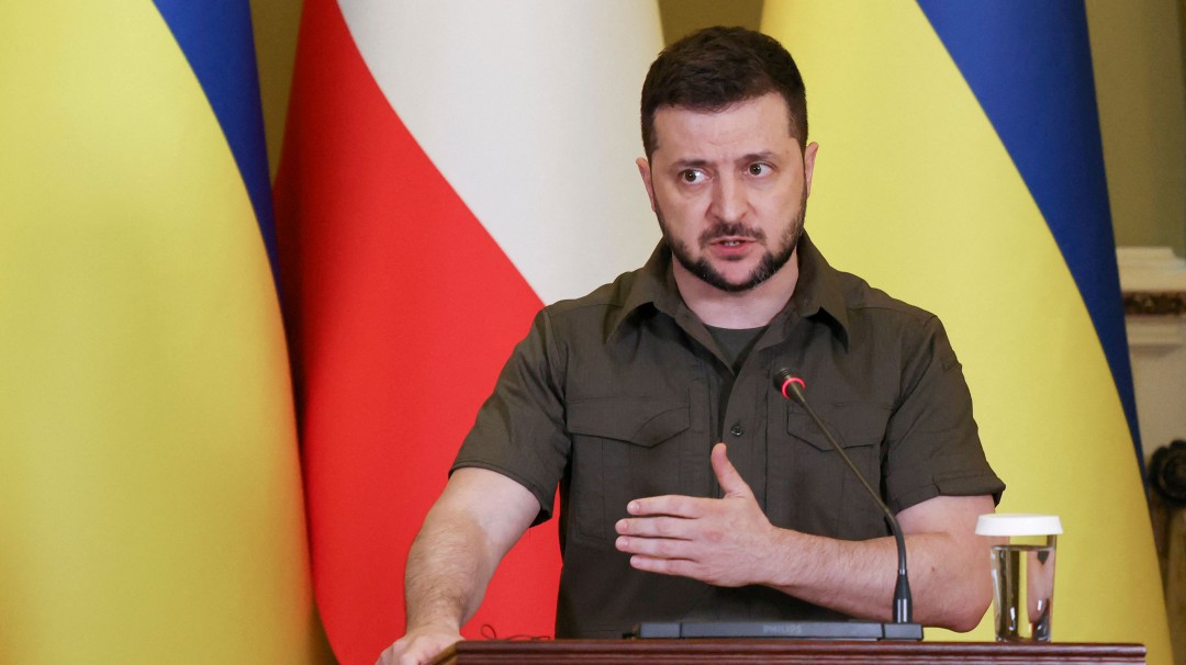 Ucrania ya habría ganado la guerra si tuviera más armas: Zelenski