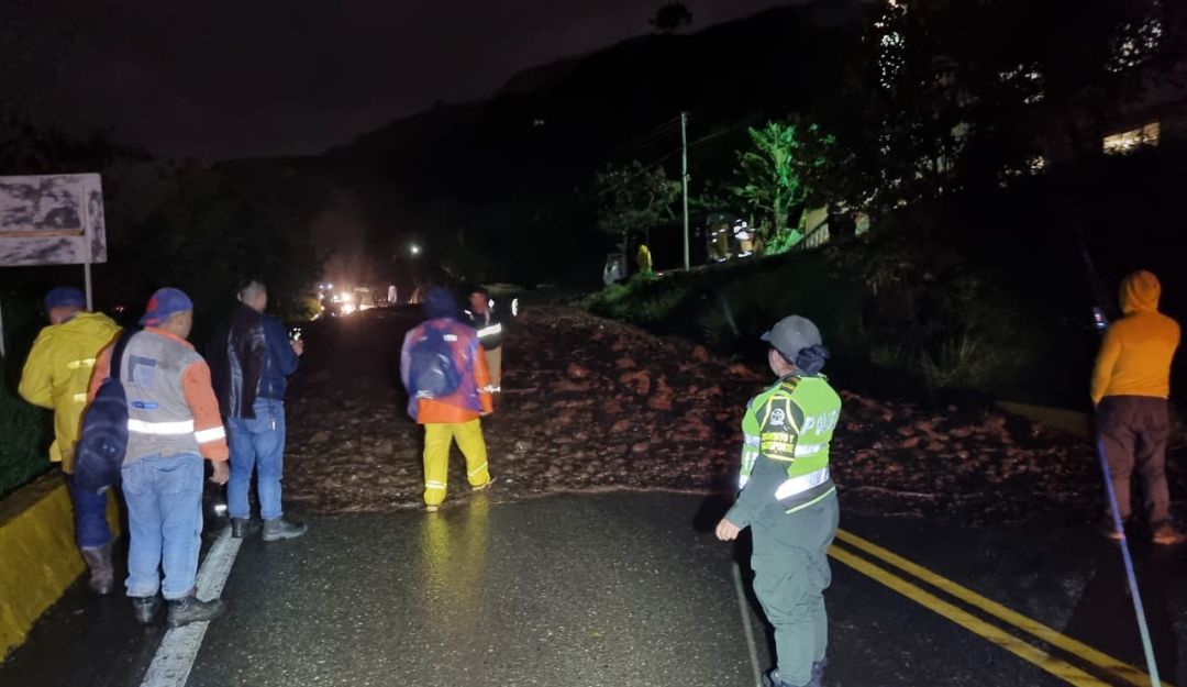 Cierre de la via Panamericana en el km 36 Cierre de la via Panamericana en el km 36