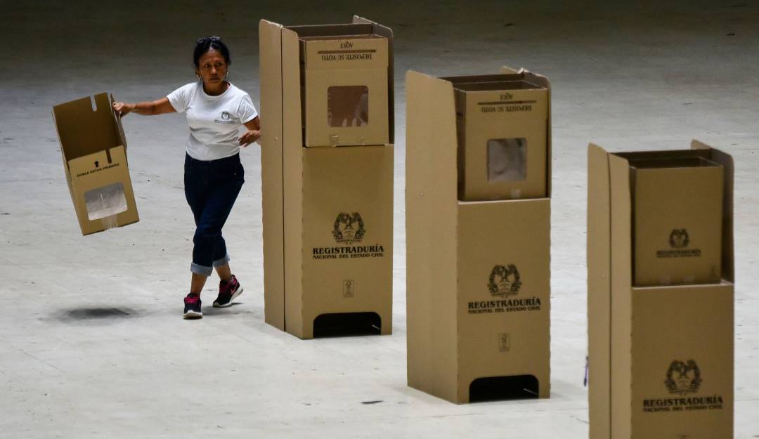 Instalación de mesas de votación en Colombia. Foto: Getty Instalación de mesas de votación en Colombia. Foto: Getty