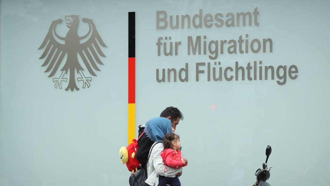 Alemania estaría desplazando refugiados afganos para acoger ucranianos