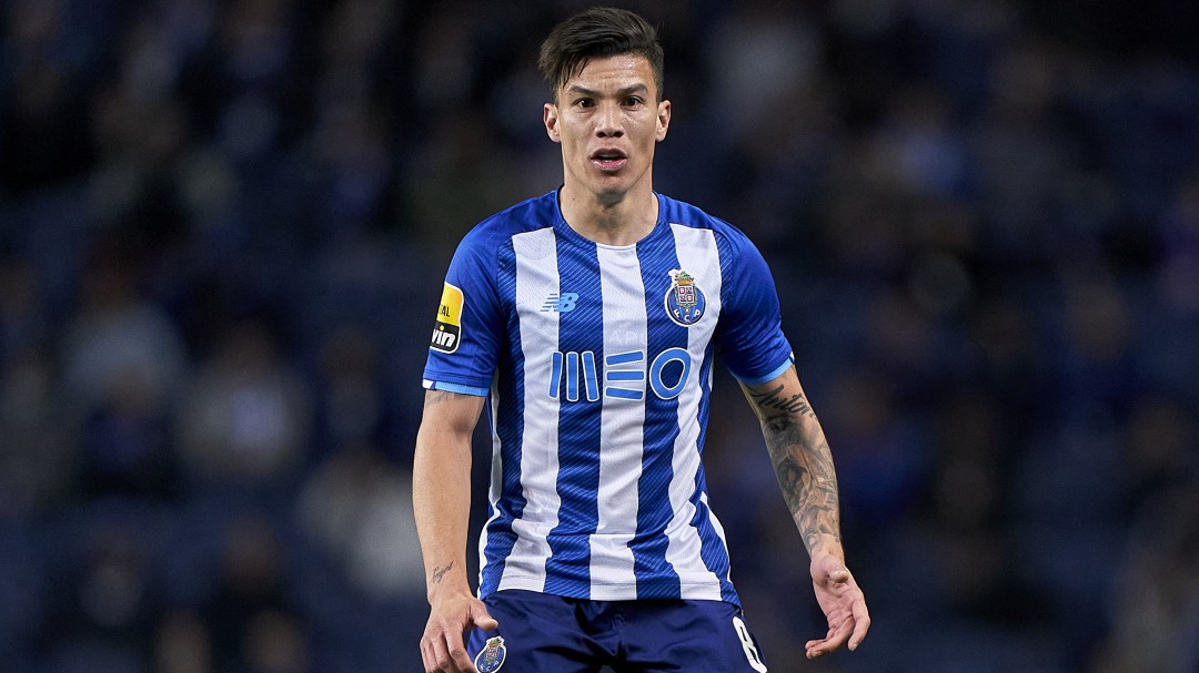 Matheus Uribe reaparecería en el partido del título con Porto