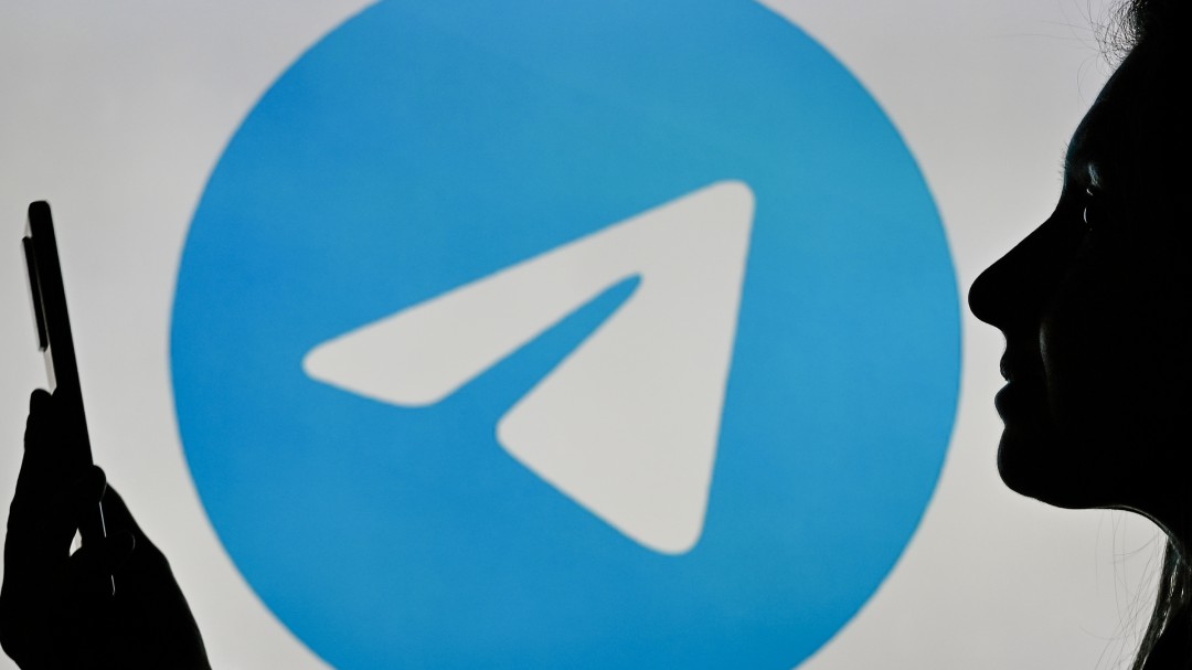 Telegram: stickers y reacciones llegan a versión premium para iOS