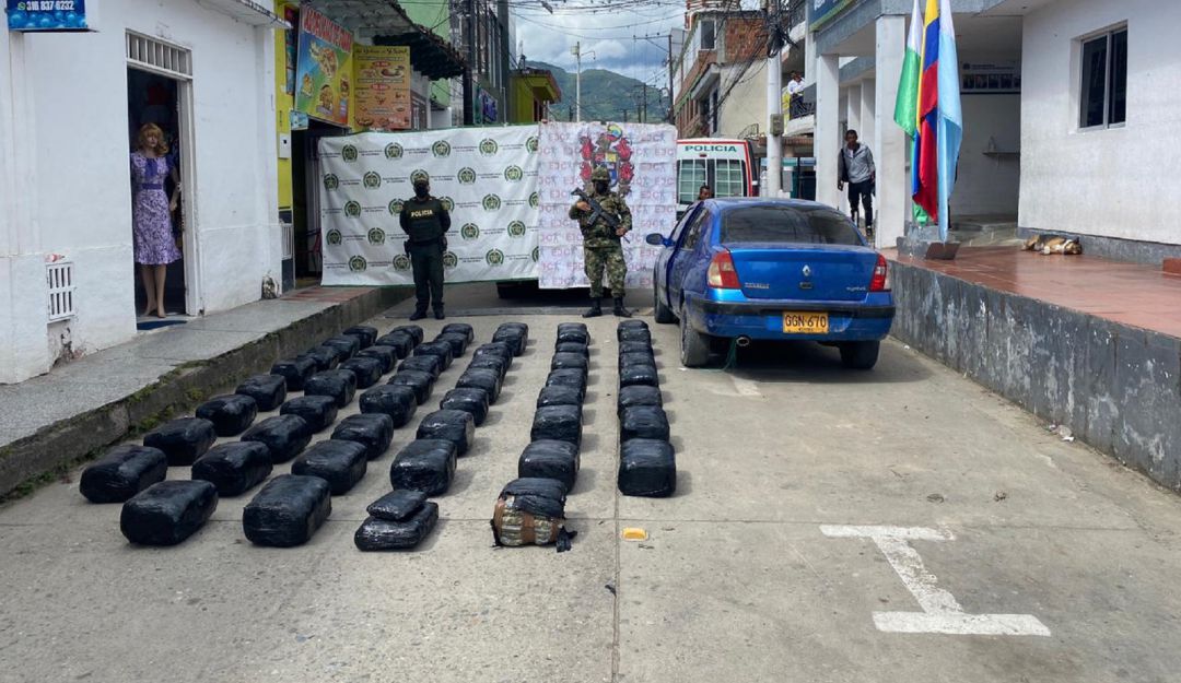 Bandas del narcotráfico continúan utilizando vías del Huila como corredor estratégico de transporte de alcaloides. Bandas del narcotráfico continúan utilizando vías del Huila como corredor estratégico de transporte de alcaloides.