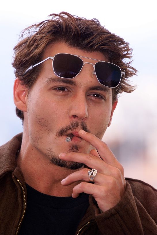 Johnny Depp en su juventud Johnny Depp en su juventud