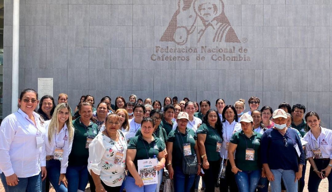 Encuentro de mujeres líderes cafeteras en el Tolima Encuentro de mujeres líderes cafeteras en el Tolima