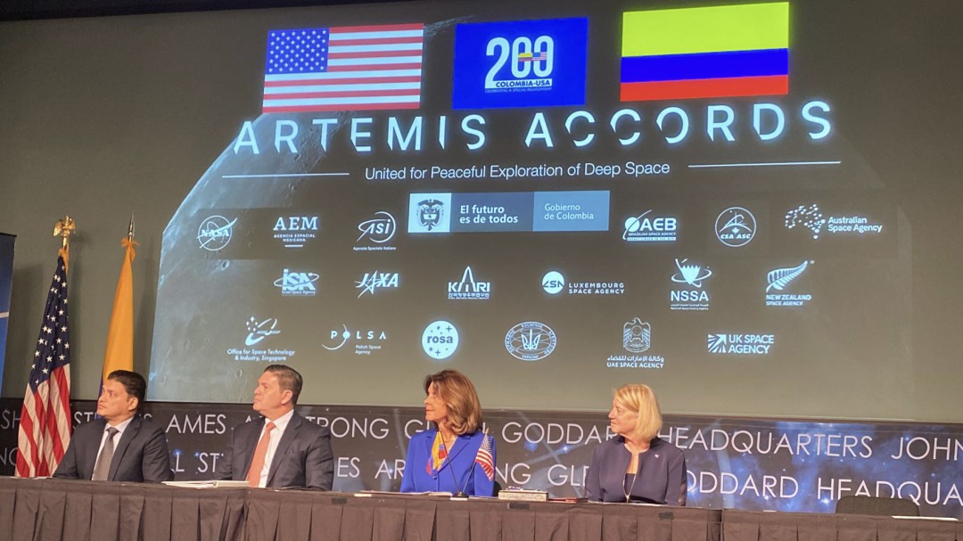 Colombia firmó acuerdo de cooperación con NASA