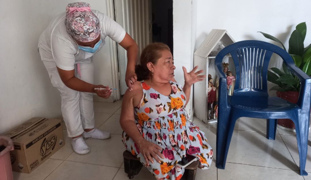 Ciudadanos de Neiva, mayores de 50 años y que cumplan con los requisitos, adquieran el segundo refuerzo o cuarta dosis. Ciudadanos de Neiva, mayores de 50 años y que cumplan con los requisitos, adquieran el segundo refuerzo o cuarta dosis.